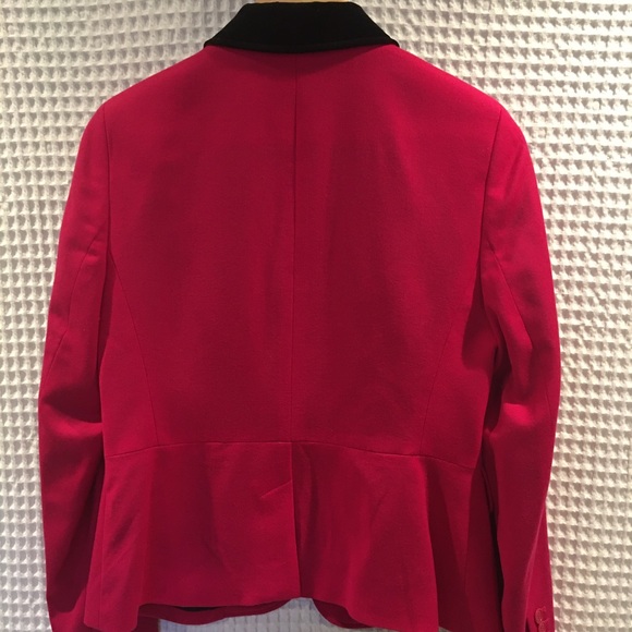 Brand New wool blazer w/velvet collar trim. Size 6 - Picture 2 of 4